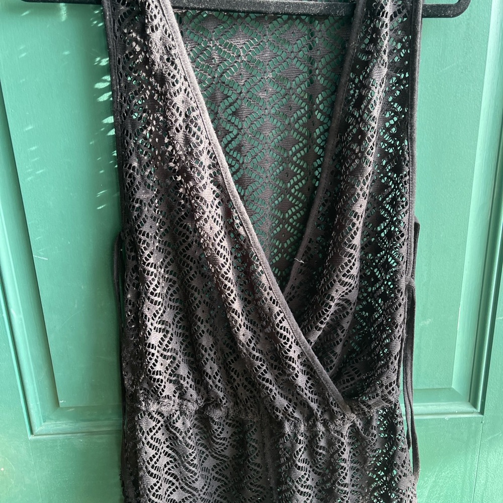 Black Lace Sleeveless Top